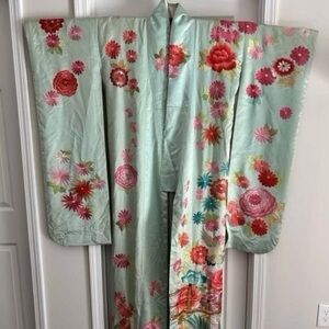 Vintage Japanese Silk Kimono, Embroidered Cranes & Chrysanthemums